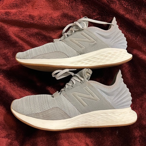 New Balance Other - New Balance Men's Fresh Foam Roav V1 Sneaker 9.5